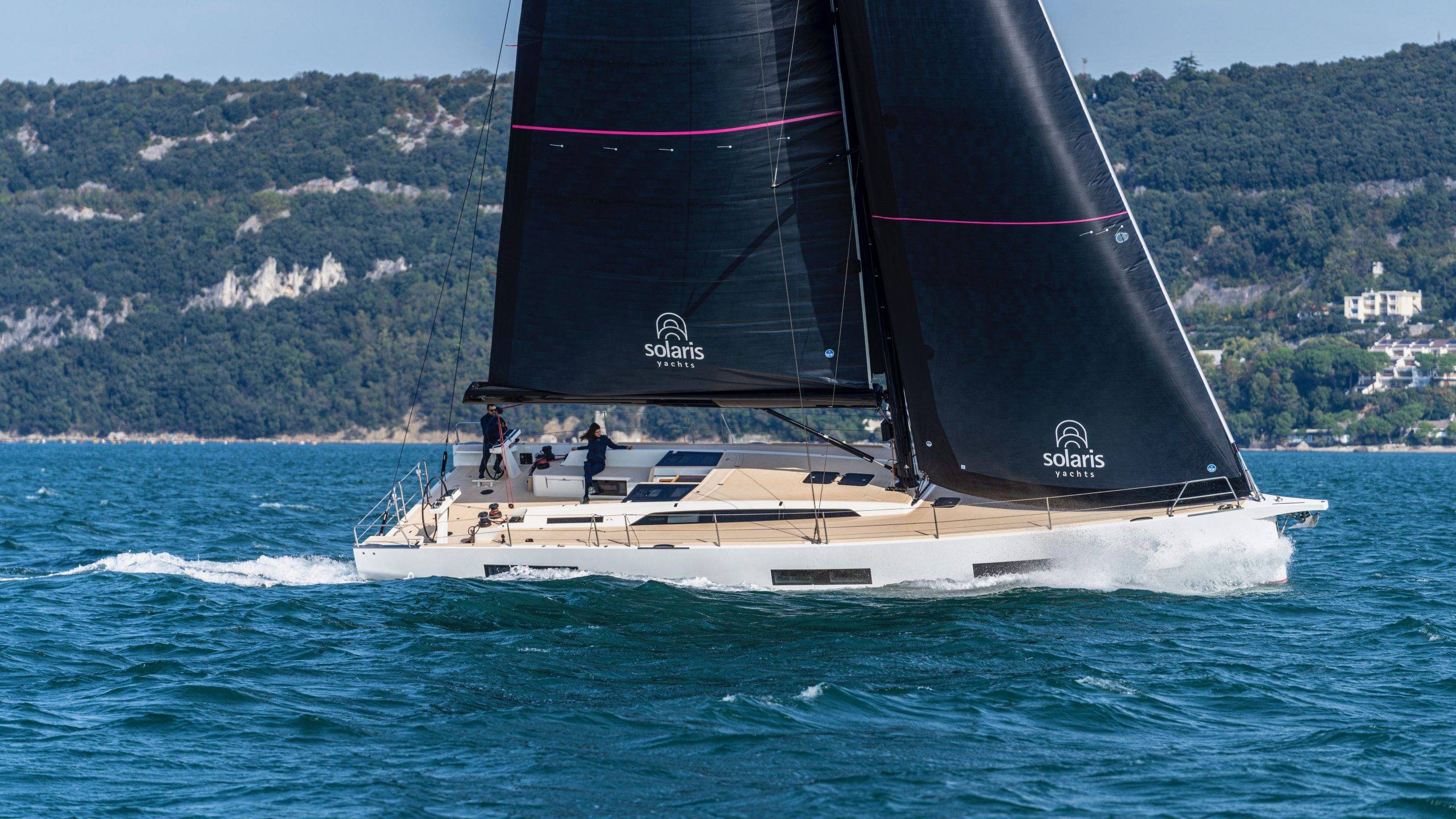 Solaris Yachts 55 Cockpit Design Luxus Segelyacht Solaris Deutschland kaufen