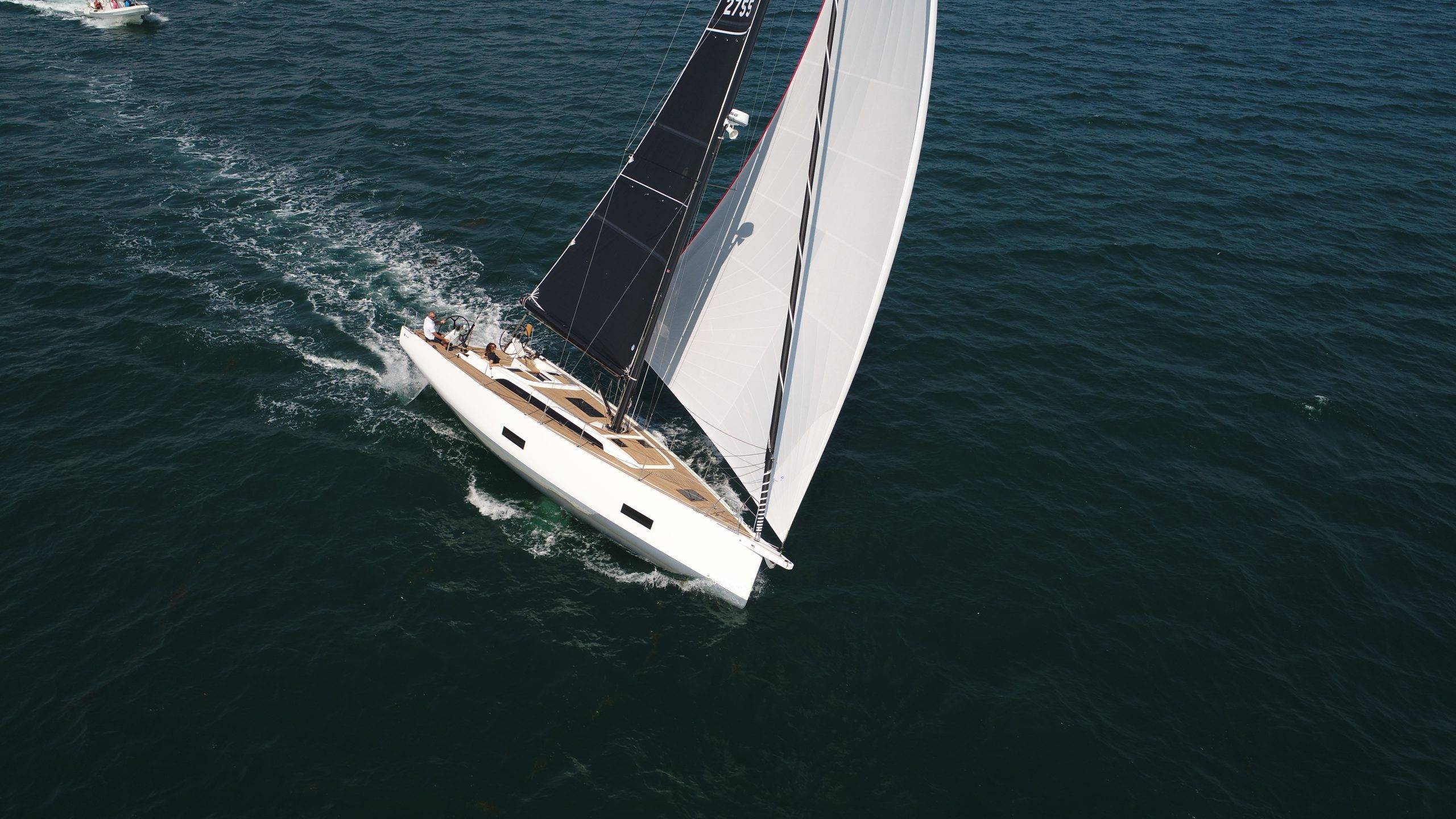 Solaris Yachts 44 Decklayout Performance Segelyacht Solaris kaufen Deutschland